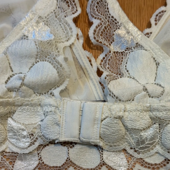 Aerie White Lace Bralette - Picture 5 of 6